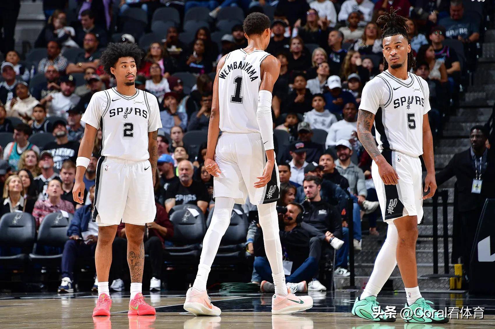 关于清晨迈阿密热火调整名单以备全明星赛，临场应变环节打磨，引发热议，更衣室氛围转暖的信息