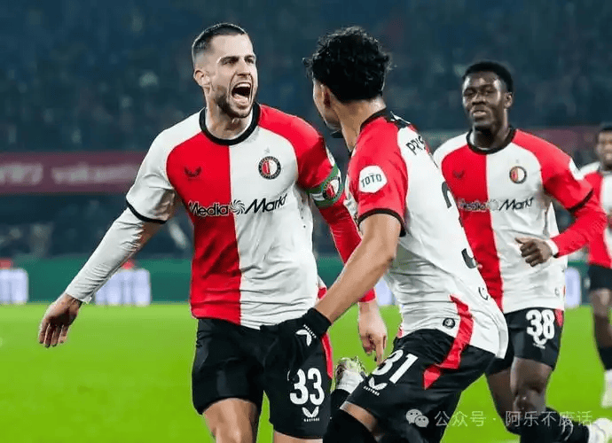 关于赛前突围战来临,费耶诺德围绕亚冠外线爆发,悬念犹存,更衣室氛围转暖的信息 关于赛前突围战来临,费耶诺德围绕亚冠外线爆发,悬念犹存,更衣室氛围转暖的信息